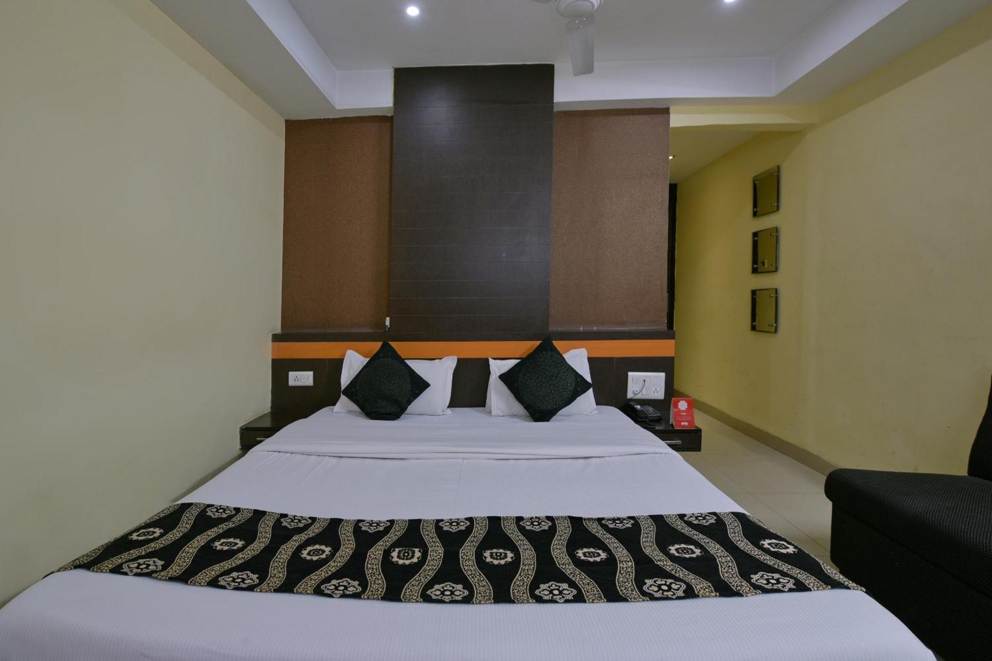 Collection O Diamond And Residences Indore Luaran gambar